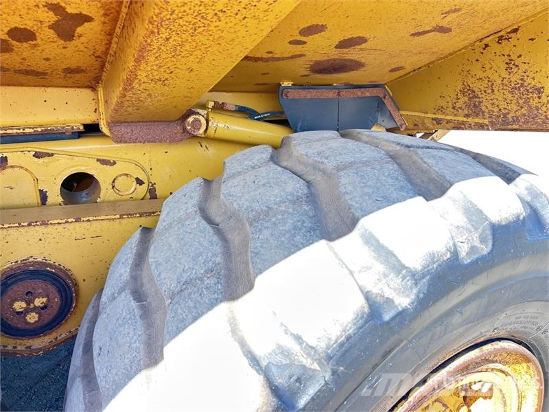 CAT 730 ساحبات مفصلية