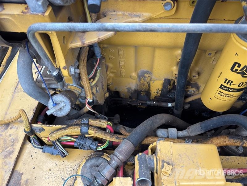 CAT 730 Liigendraamiga pinnaseveokid