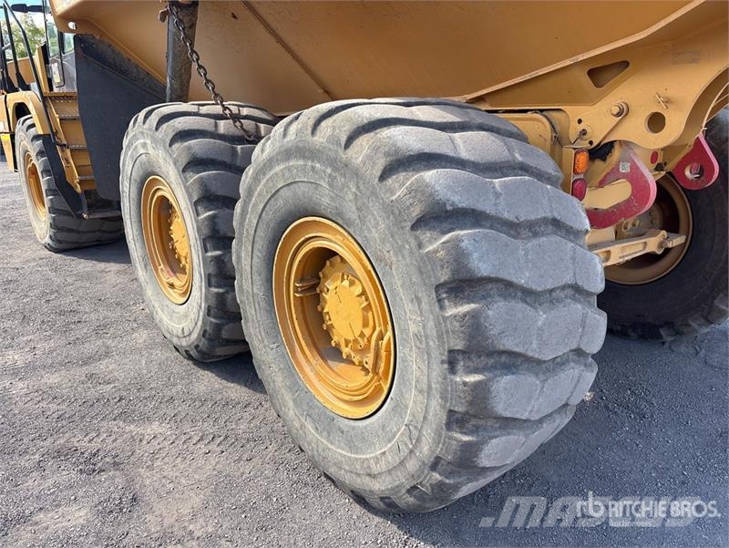 CAT 730 Zglobni damperi
