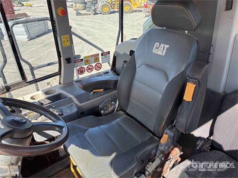CAT 730 Zglobni damperi