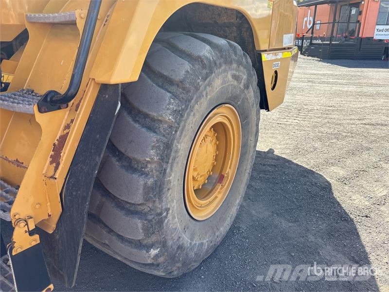 CAT 730 Zglobni damperi