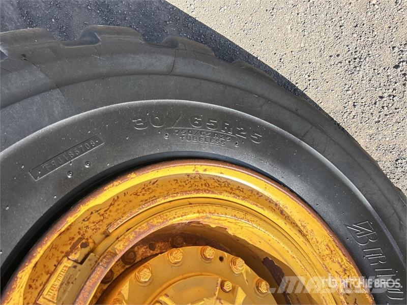 CAT 730 ساحبات مفصلية