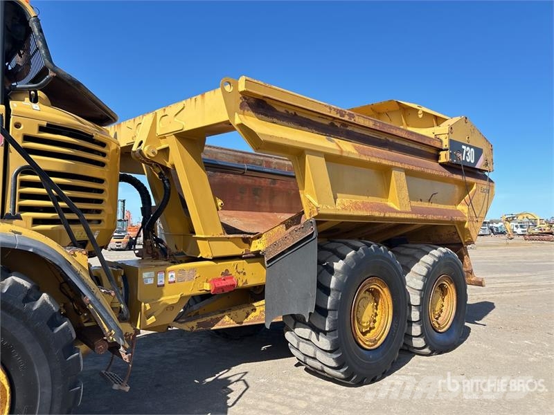CAT 730 ساحبات مفصلية