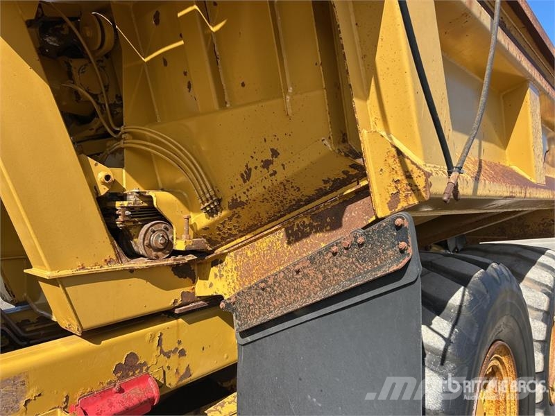 CAT 730 ساحبات مفصلية
