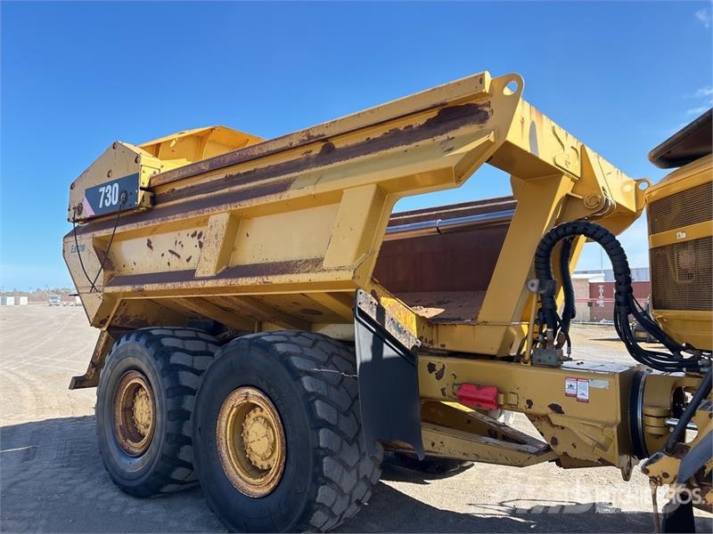 CAT 730 ساحبات مفصلية