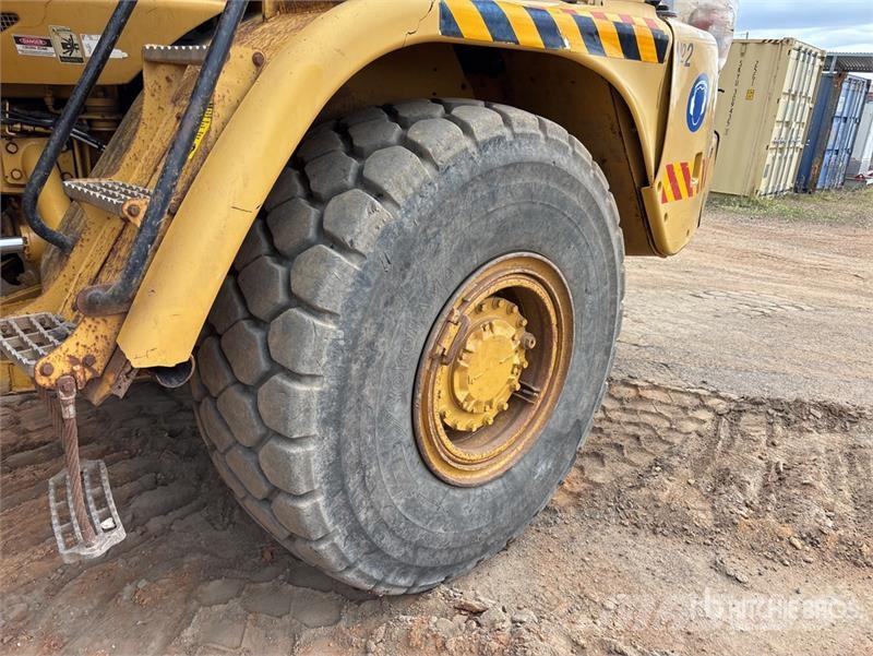 CAT 730 Liigendraamiga pinnaseveokid