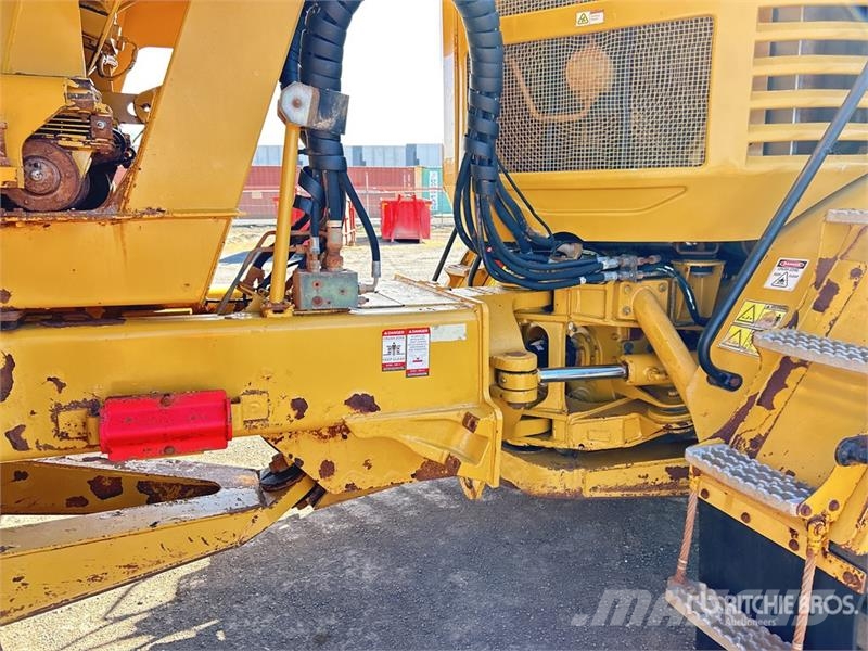 CAT 730 ساحبات مفصلية