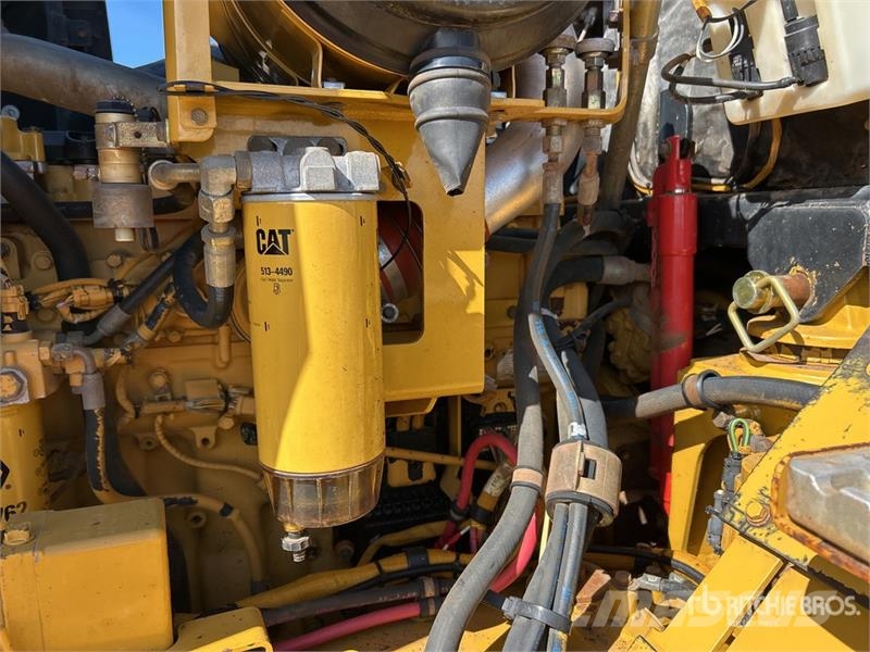 CAT 730 ساحبات مفصلية