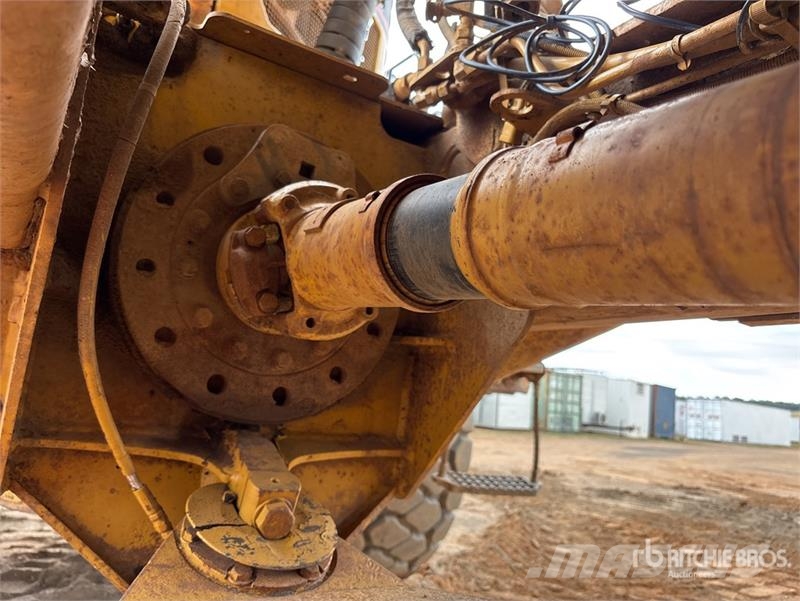 CAT 730 Liigendraamiga pinnaseveokid