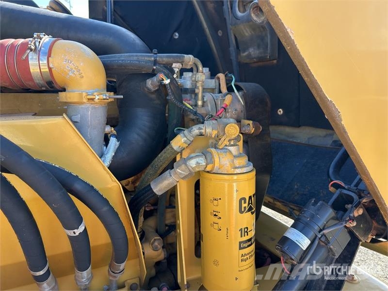 CAT 730 ساحبات مفصلية
