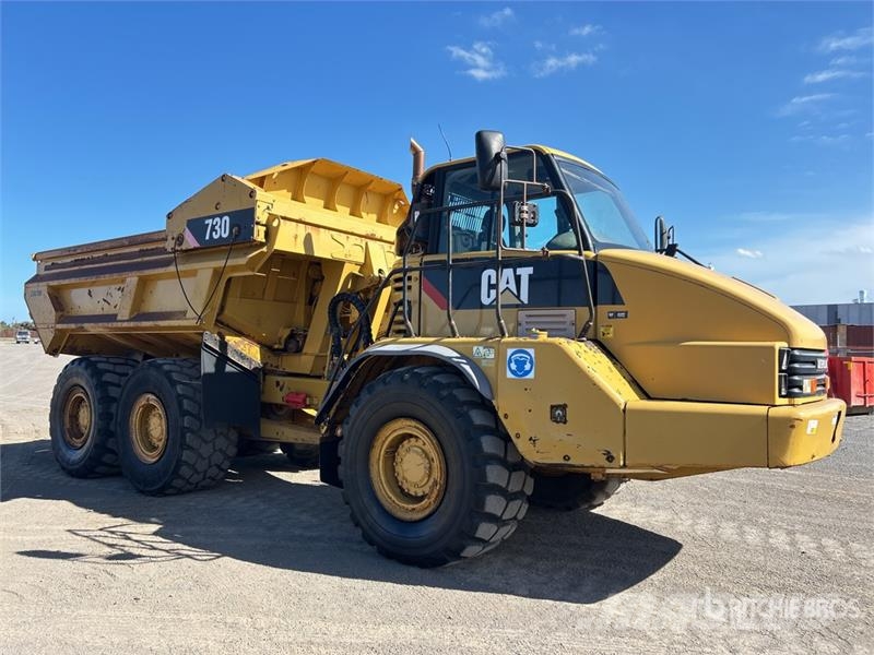 CAT 730 ساحبات مفصلية