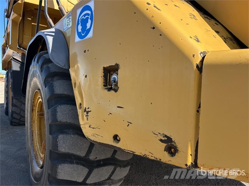 CAT 730 ساحبات مفصلية