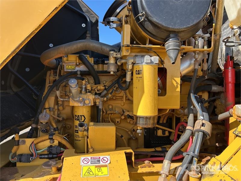 CAT 730 ساحبات مفصلية