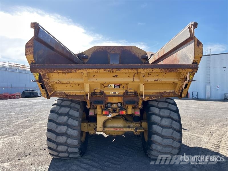 CAT 730 ساحبات مفصلية