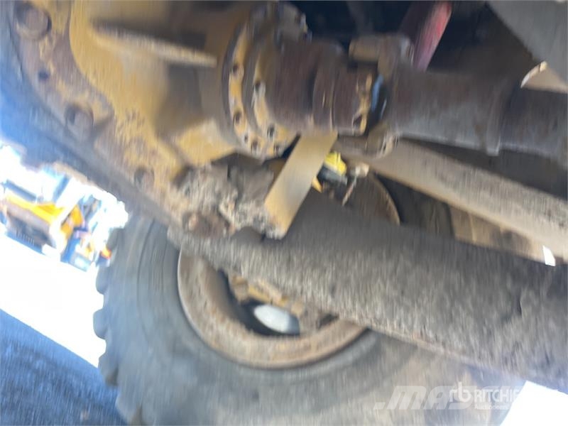 CAT 730C 铰接式自卸车