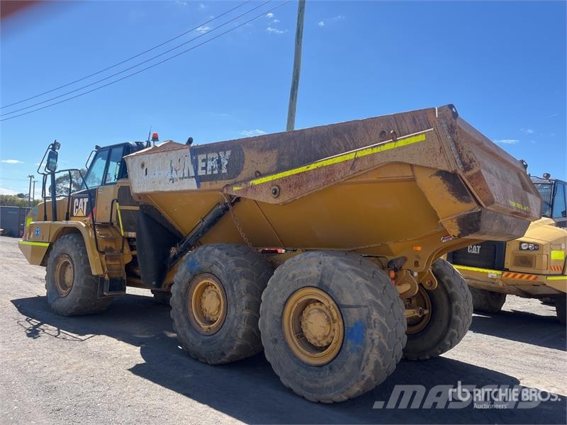 CAT 730C 铰接式自卸车