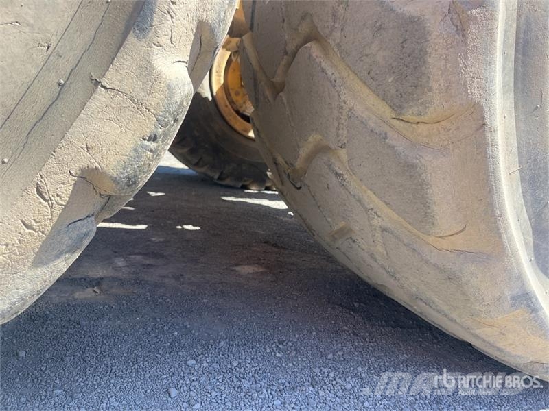 CAT 730C 铰接式自卸车