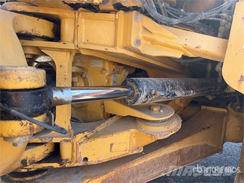 CAT 730C 铰接式自卸车