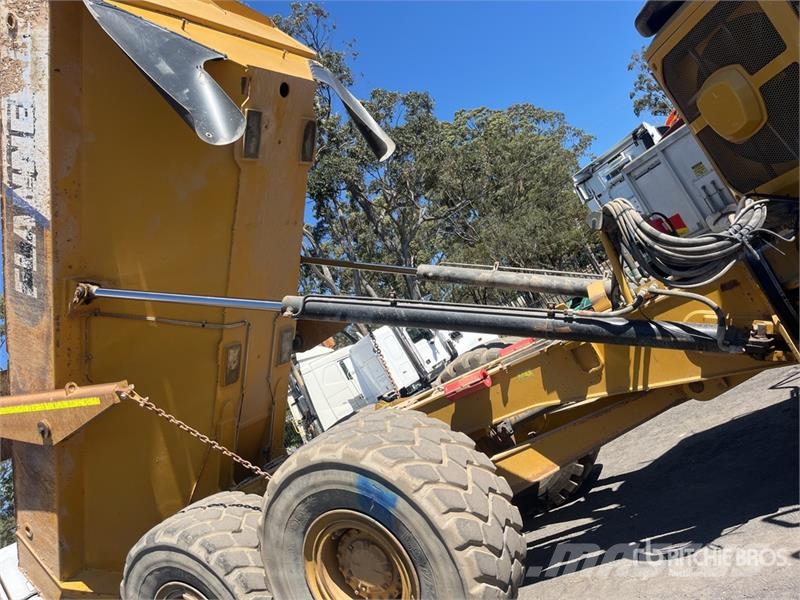 CAT 730C 铰接式自卸车