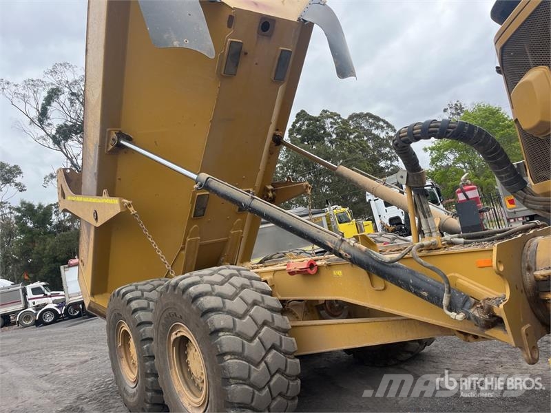 CAT 730C2 Dumper - Knickgelenk