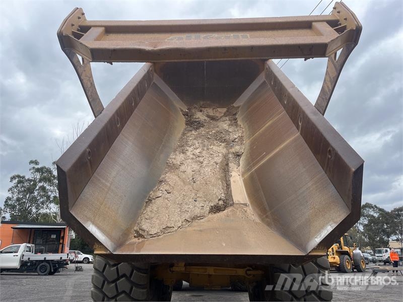 CAT 730C2 Dumper - Knickgelenk
