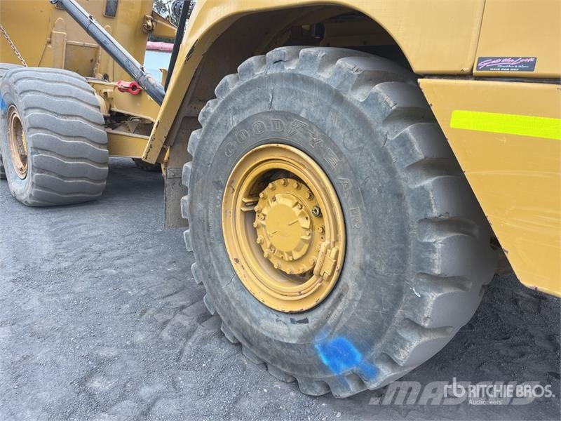 CAT 730C2 Dumper - Knickgelenk