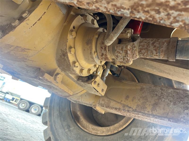 CAT 730C2 Dumper - Knickgelenk
