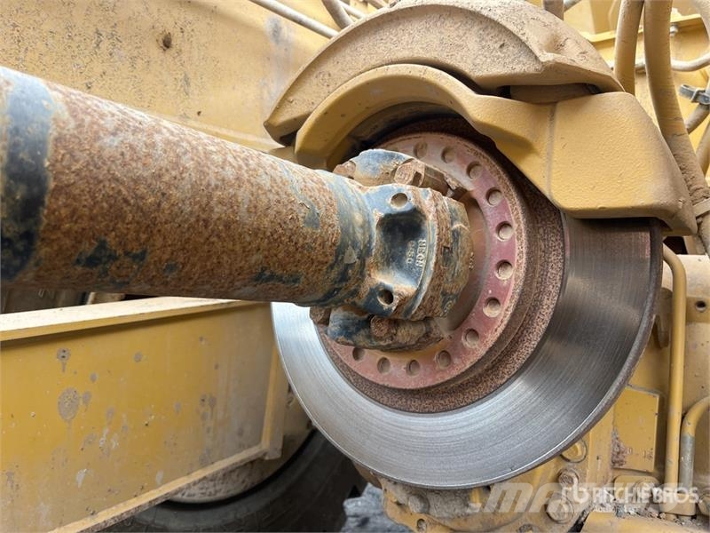 CAT 730C2 Dumper - Knickgelenk