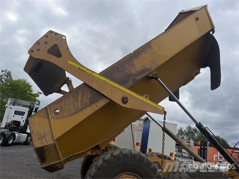CAT 730C2 Dumper - Knickgelenk