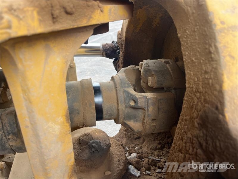 CAT 730C2 Dumper - Knickgelenk