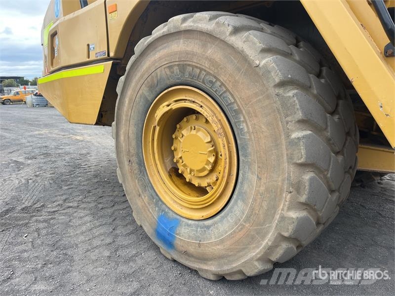 CAT 730C2 Dumper - Knickgelenk