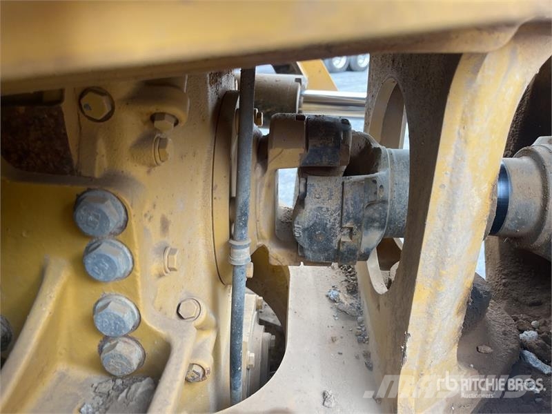CAT 730C2 Dumper - Knickgelenk