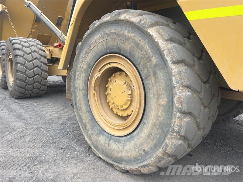 CAT 730C2 Dumper - Knickgelenk