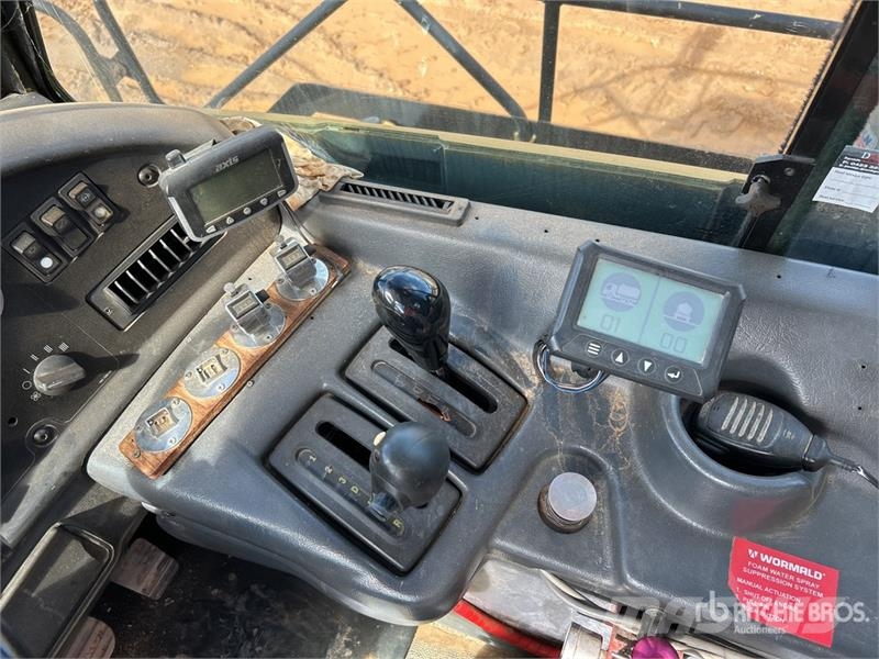CAT 740 Zglobni damperi