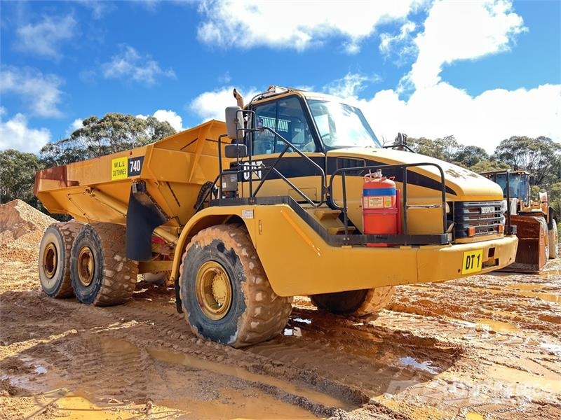 CAT 740 Zglobni damperi