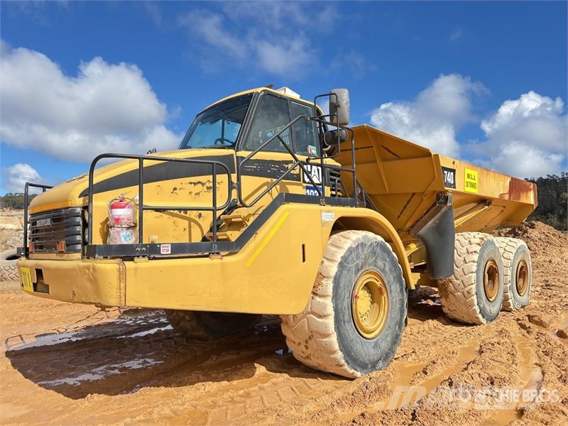 CAT 740 Zglobni damperi