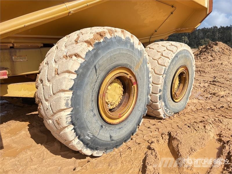 CAT 740 Zglobni damperi