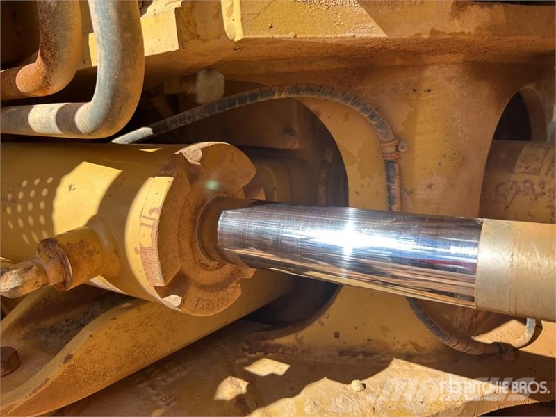 CAT 740 Zglobni damperi