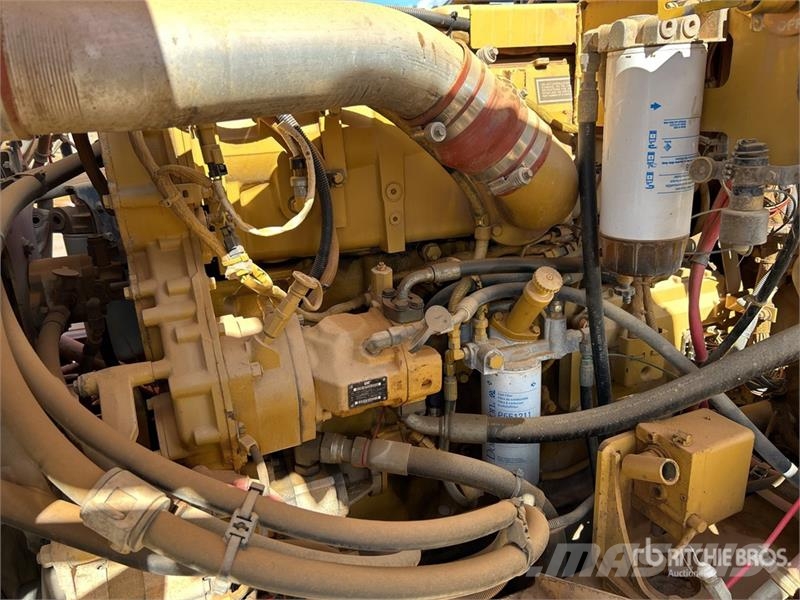 CAT 740 Zglobni damperi