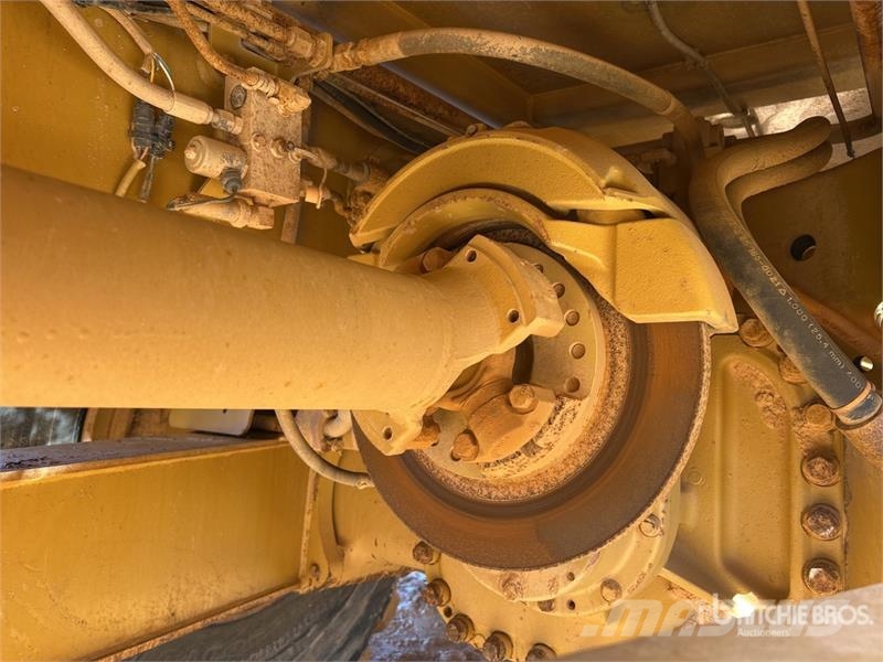 CAT 740 Zglobni damperi