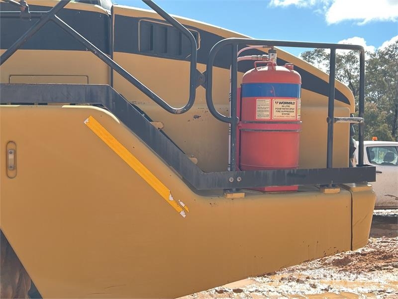 CAT 740 Zglobni damperi