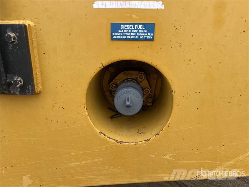 CAT 740B ساحبات مفصلية