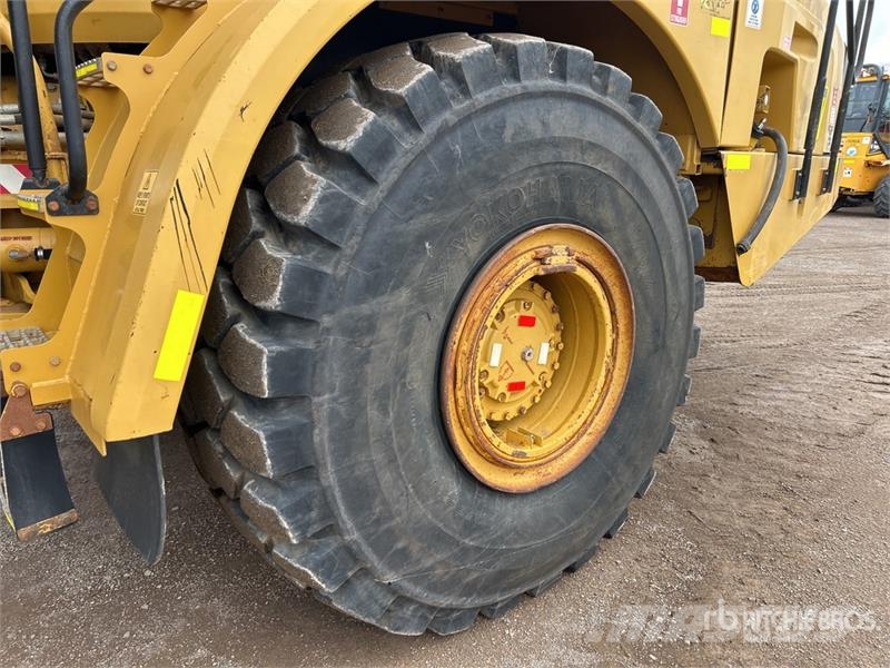 CAT 740B ساحبات مفصلية