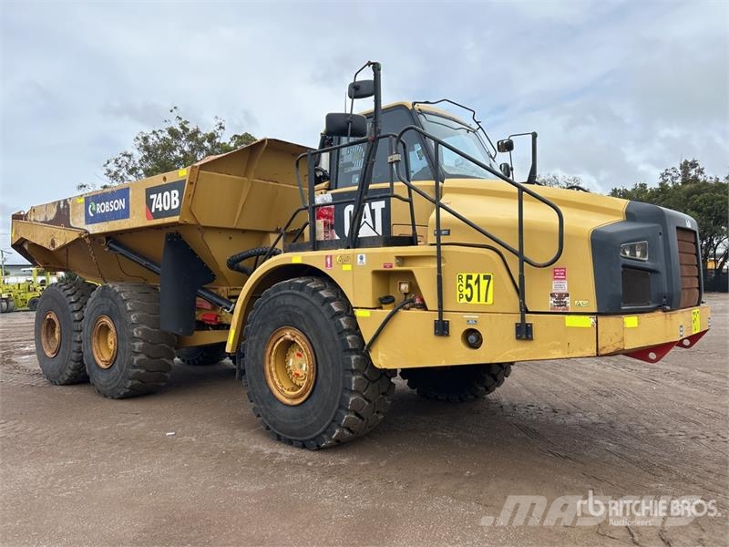 CAT 740B ساحبات مفصلية