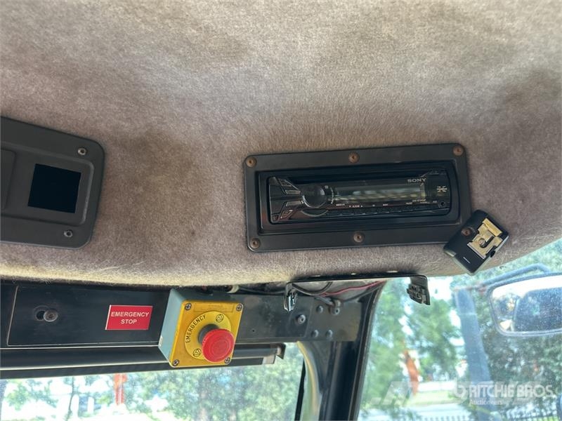 CAT 740B ساحبات مفصلية