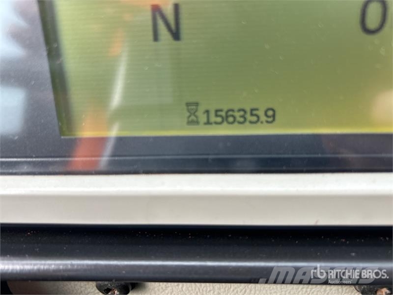 CAT 740B ساحبات مفصلية