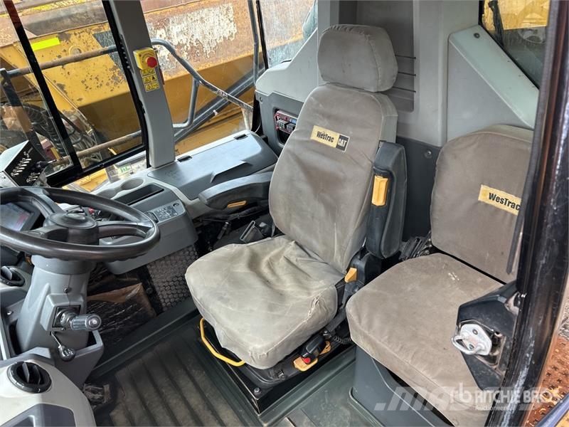 CAT 740GC 30000 L Water Wagon Cisterny na vodu