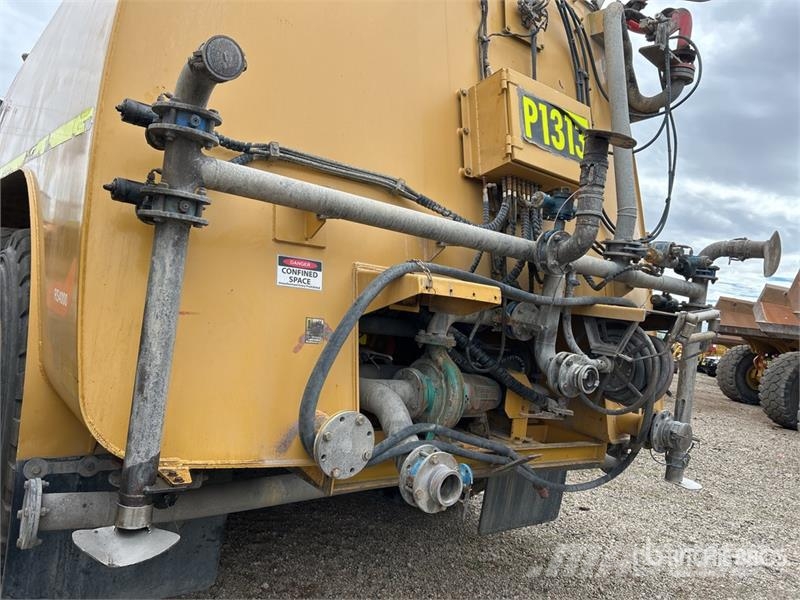 CAT 740GC 30000 L Water Wagon Water tankwagens