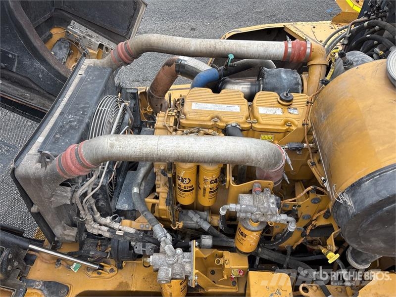 CAT 745 Articulated Dump Truck Liigendraamiga pinnaseveokid