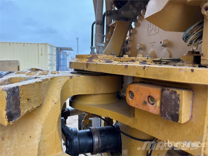 CAT 745 Articulated Dump Truck Liigendraamiga pinnaseveokid